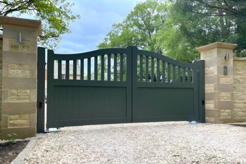 Aluminium gates near me Milton Keynes MK9