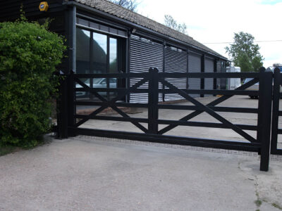 Cambridge industrial electric gates