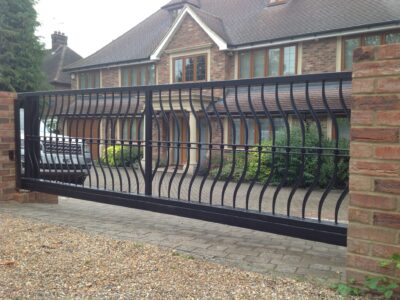 Hertford manual sliding gates for driveways