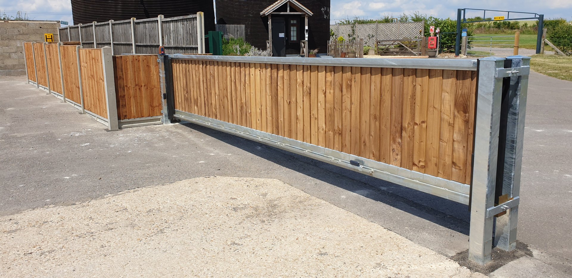 Commercial Gates Wheathampstead
