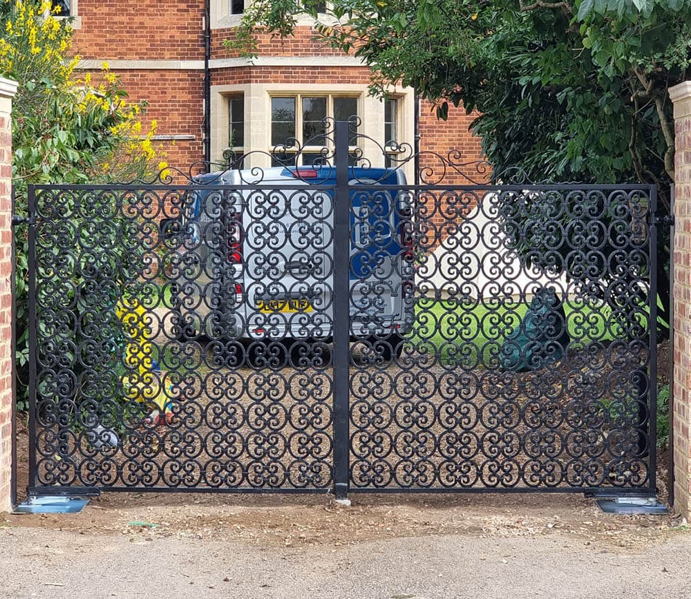 Gate Restoration near me Bedfordshire